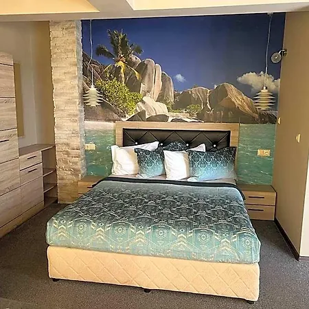 Hotell Lazur 2*